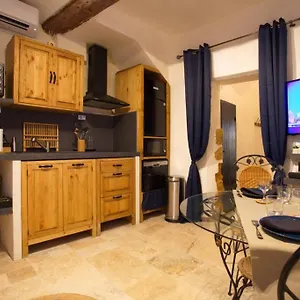 Apartment Les Secrets D'alcove, Nuits Romantiques Avec, Aix-en-Provence